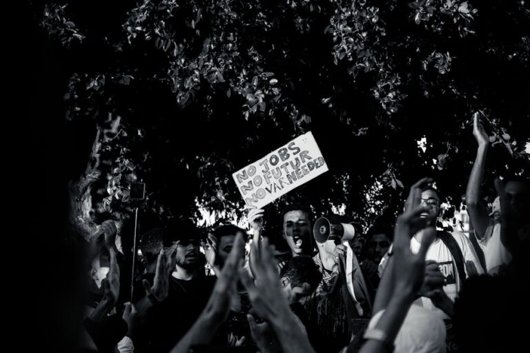 Why Citizens Demand Ethical Governance