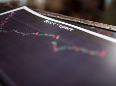 AI stocks drop after hot inflation report bolsters bets for Fed rate hikes — Economy coverage by US Daily Tribune. Photo: ...